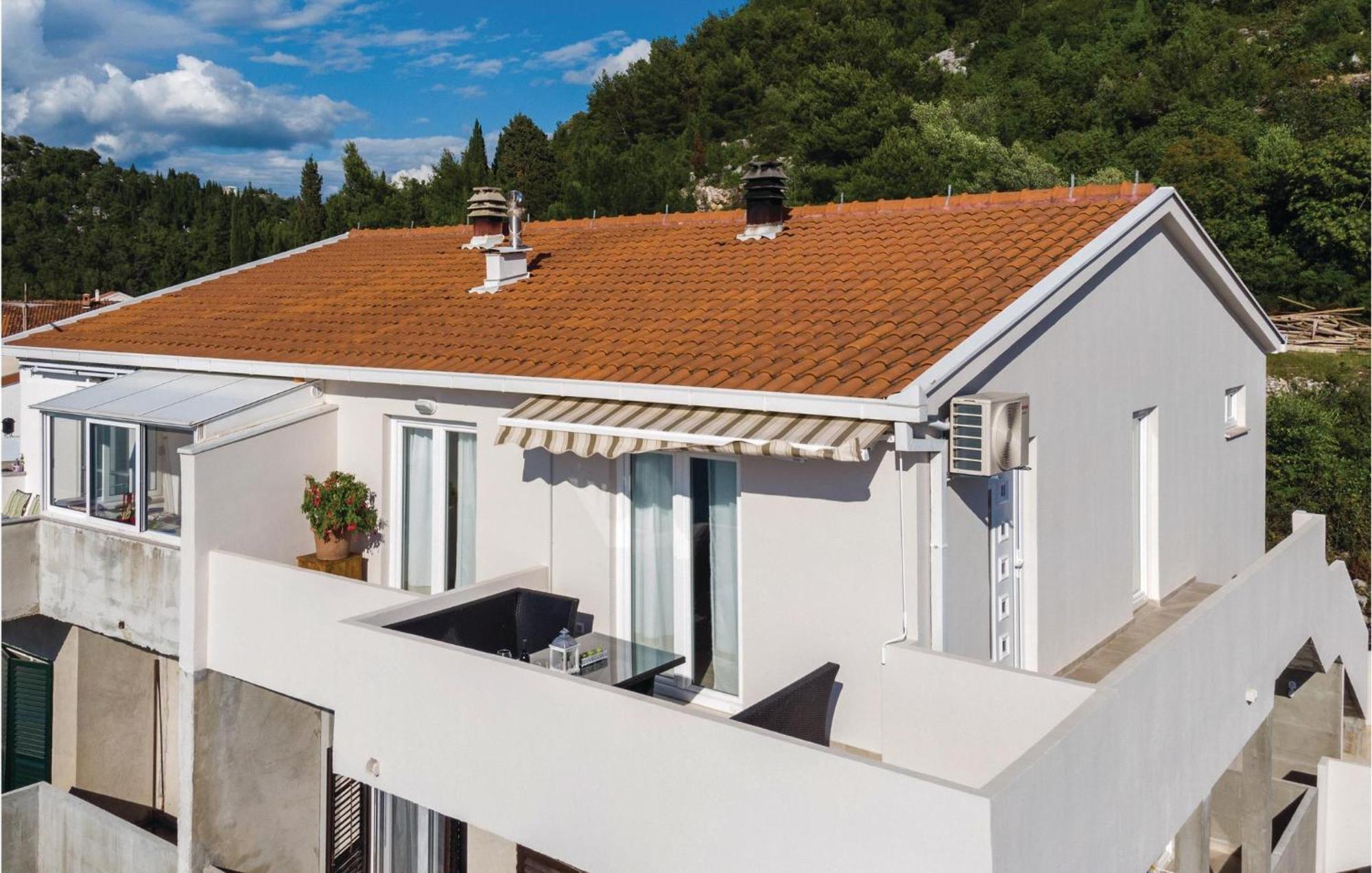 Awesome Apartment In Blace With House Sea View Exterior foto